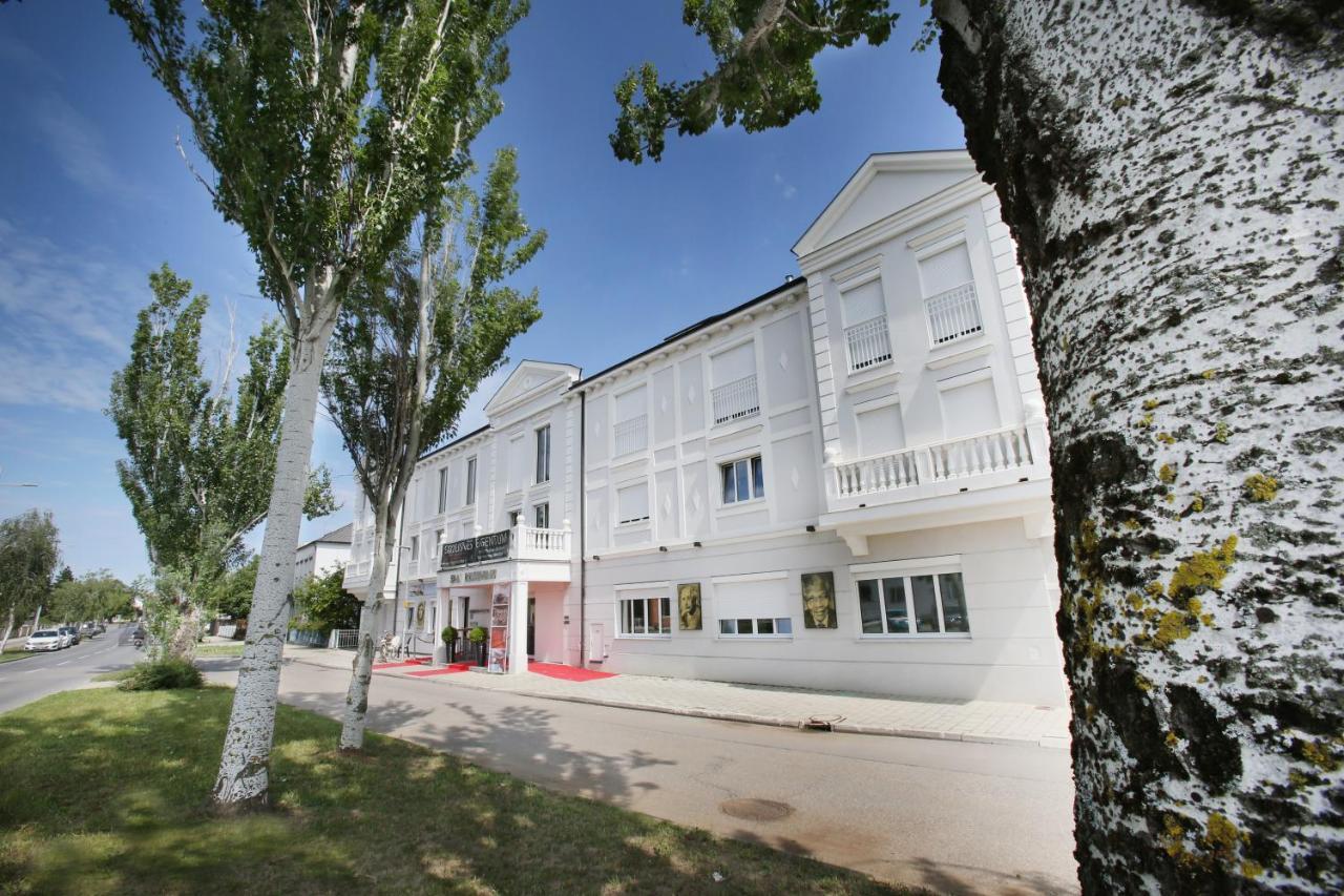 ניוסדיל אם סי 25H Spa-Residenz Best Sleep Privat Garden & Pools מראה חיצוני תמונה